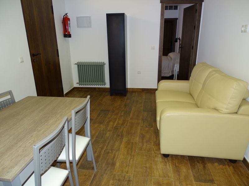 Entrada Cocina Habitaciones